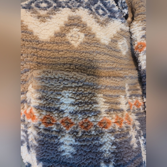 Cozy Sabrina Lauren 2X Patterned Jacket - Picture 6 of 8